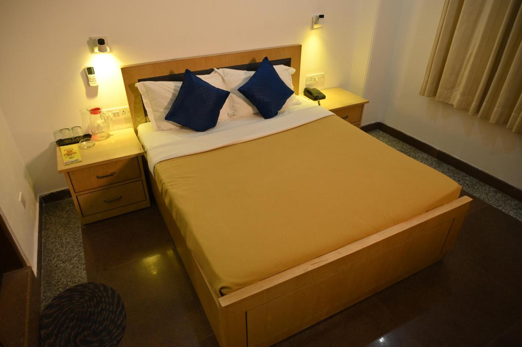 Hotel Dh Dharamshala Eksteriør billede